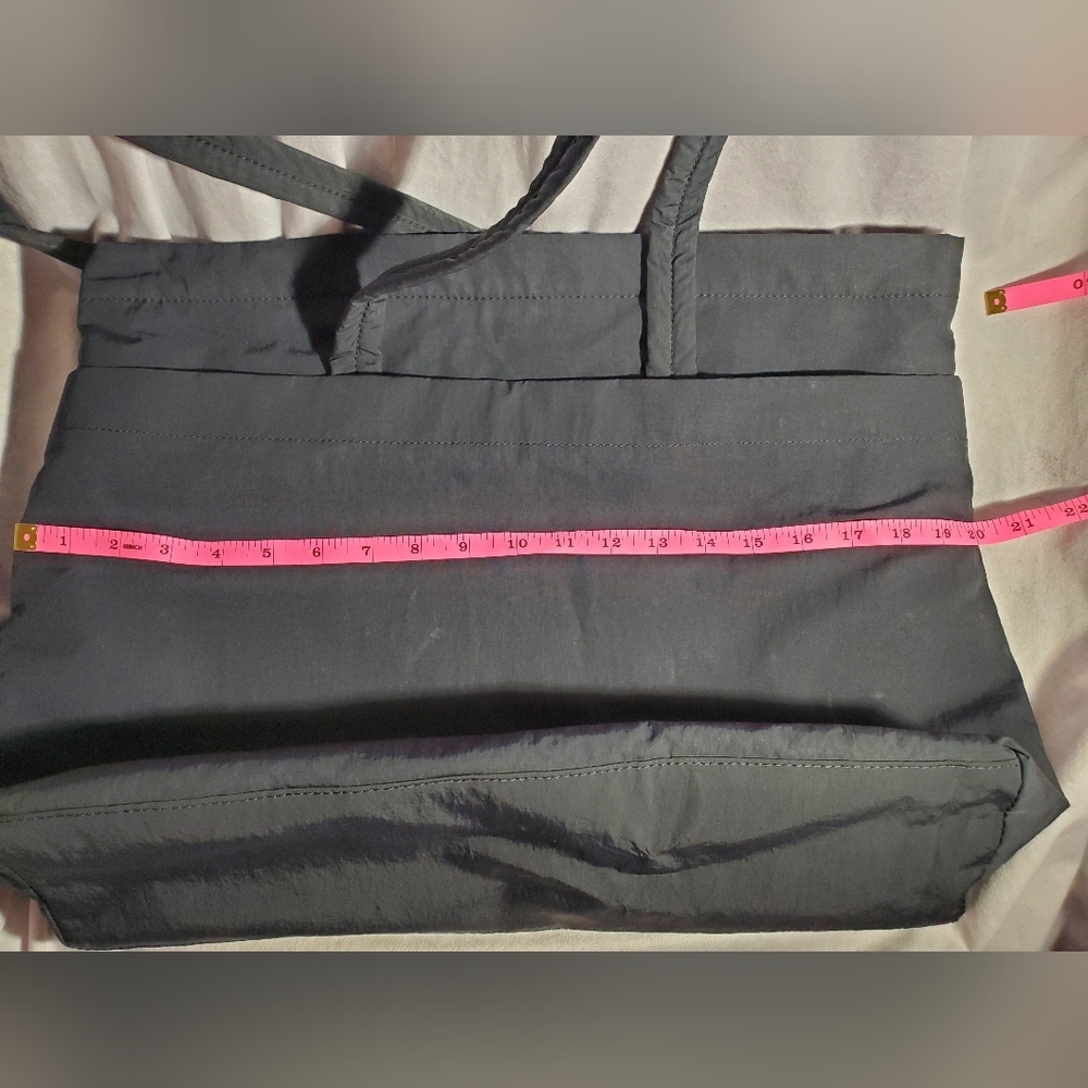 Lululemon Tote In Black Pull Zip - Picture 10 of 13